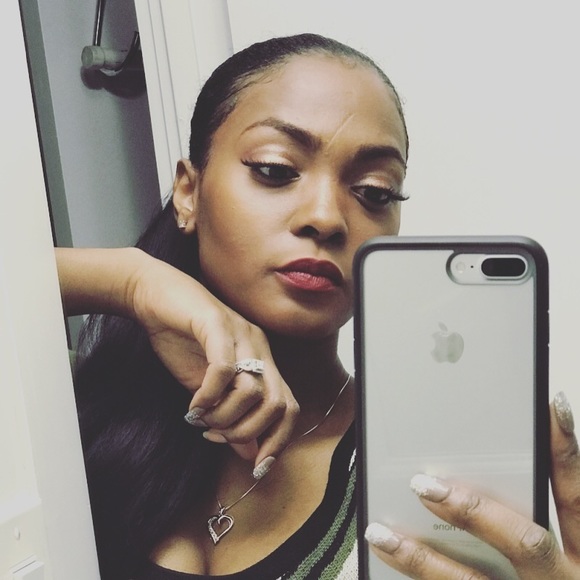 Meet your posher - Picture 1 of 7